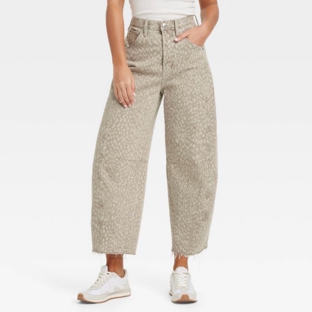 Universal Thread Beige Patterned Wide Leg Jeans
